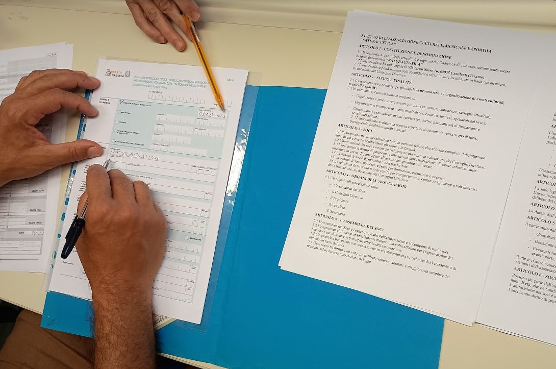 Signing the Naturacustica articles of association at the accountant's office